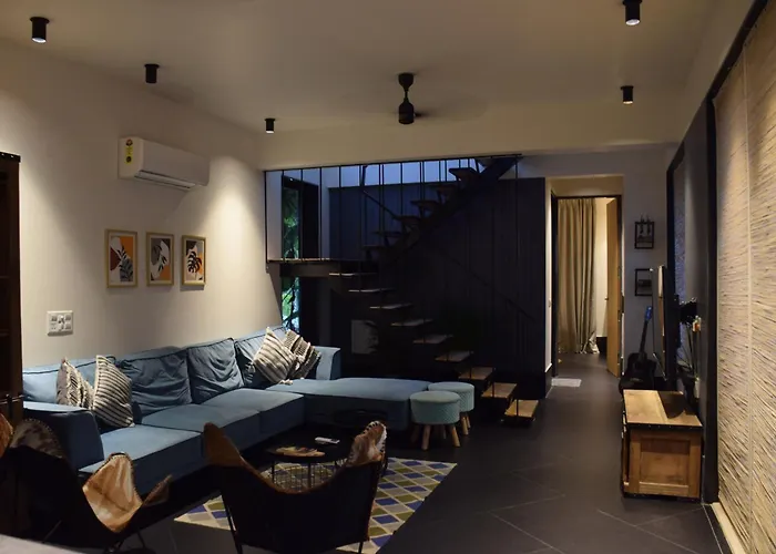 The Hanging Villa - A Luxury Pool Villa In Jaipur