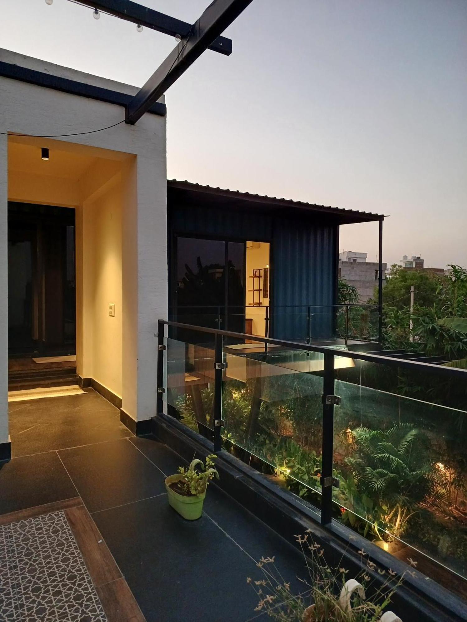 The Hanging - A Luxury Pool In विला